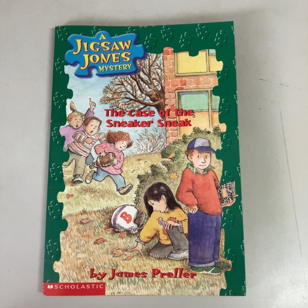 El Chavo: El libro mágico / The Magic Book (Bilingual) (Spanish and English Edition)
